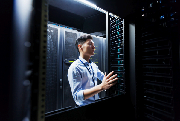 Arquitectos Cloud <br /> Diseño y optimización de infraestructura